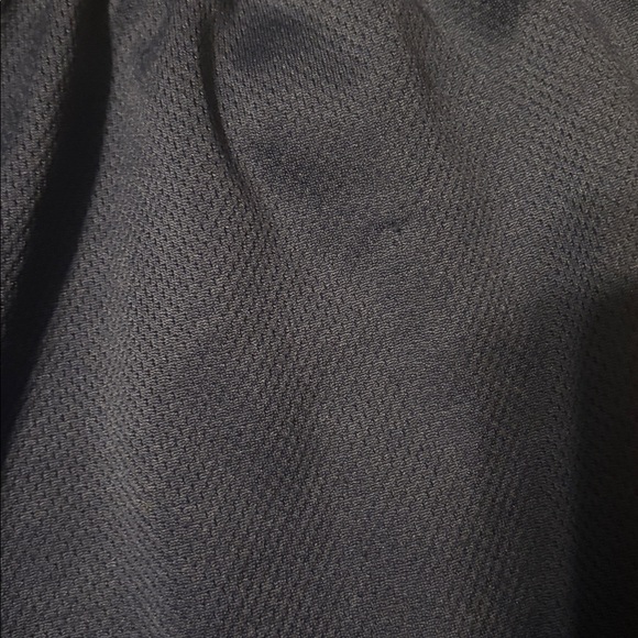 Men’s under Armour shorts - Picture 4 of 5